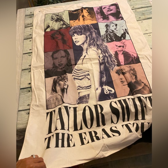 Authentic Taylor Swift wall hanging tapestry. & book. - Picture 10 of 14